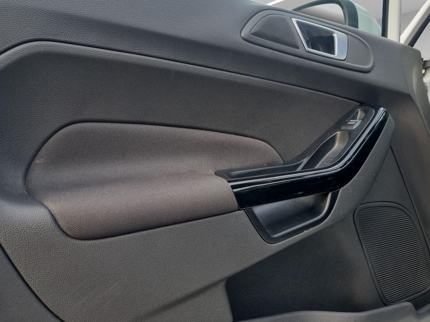 Used Ford Fiesta 2015 for sale - 77344083: Photo 51