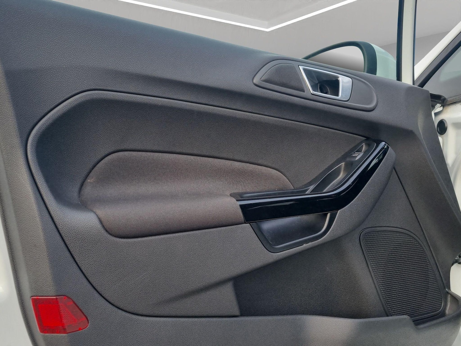 Used Ford Fiesta 2015 for sale - 77344083: Photo 56