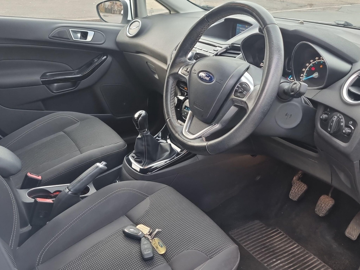 Used Ford Fiesta 2015 for sale - 77344083: Photo 58