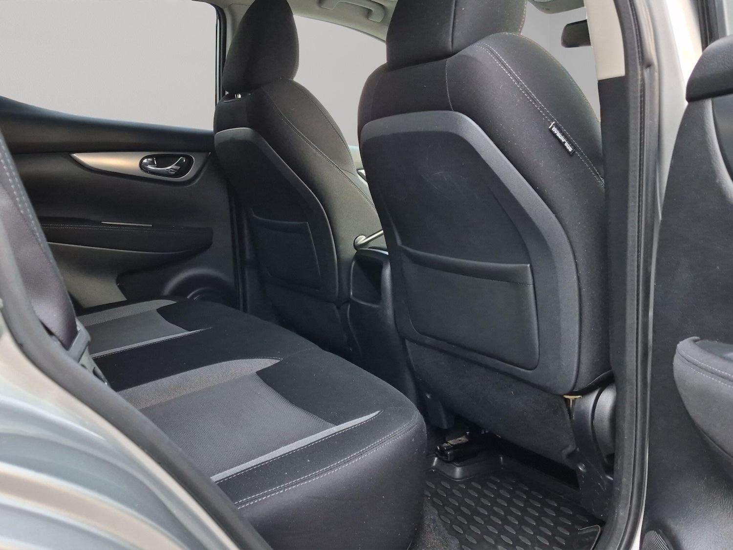 Used Nissan Qashqai 2017 for sale - 77510414: Photo 18