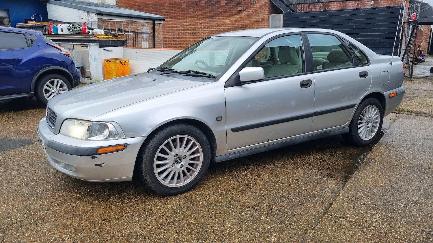 Used Volvo S40 for sale - 77510328: Photo 2