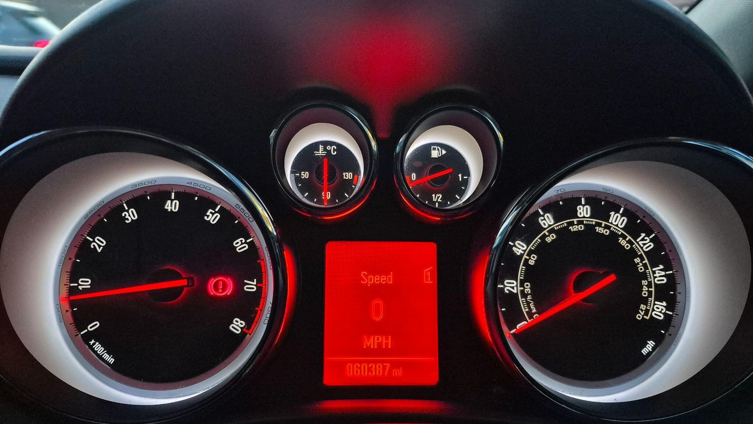 Used Vauxhall Astra 2013 for sale - 77738214: Photo 3