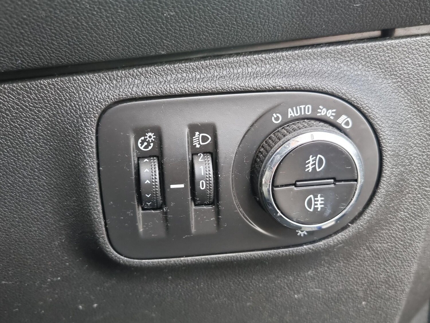 Used Vauxhall Corsa 2016 for sale - 77478836: Photo 20