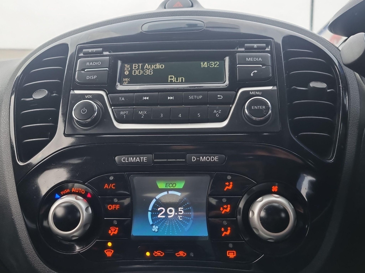 Used Nissan Juke 2015 for sale - 77625640: Photo 25