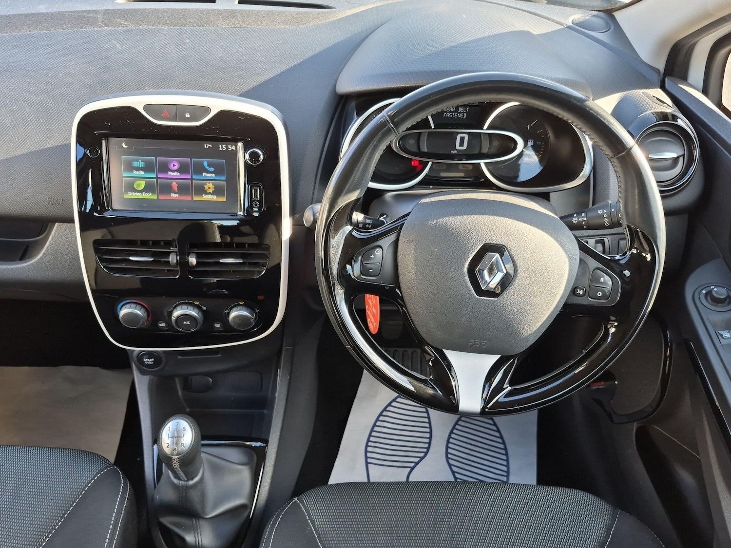 Used Renault Clio 2015 for sale - 77892184: Photo 12