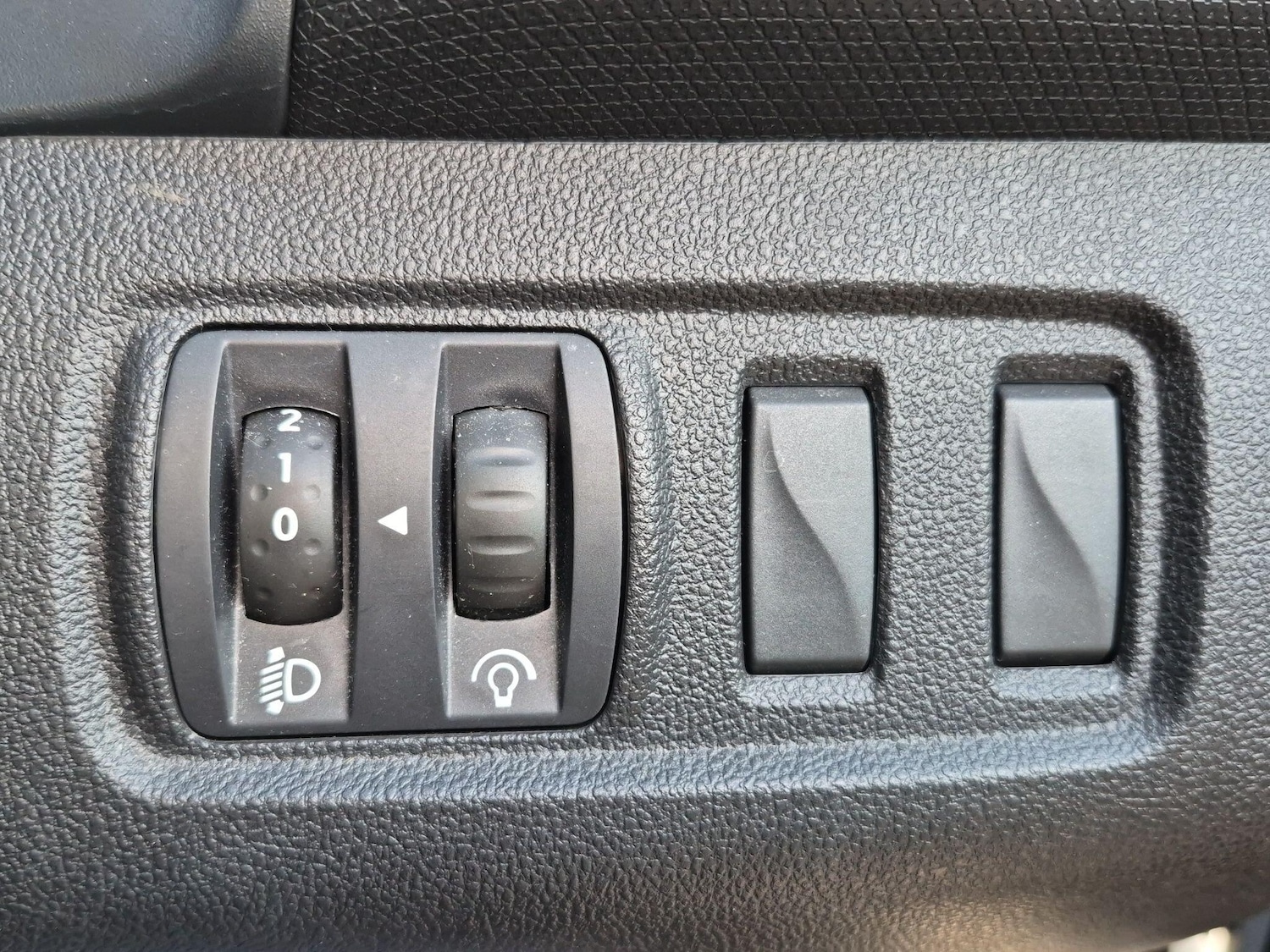 Used Renault Clio 2015 for sale - 77892184: Photo 22