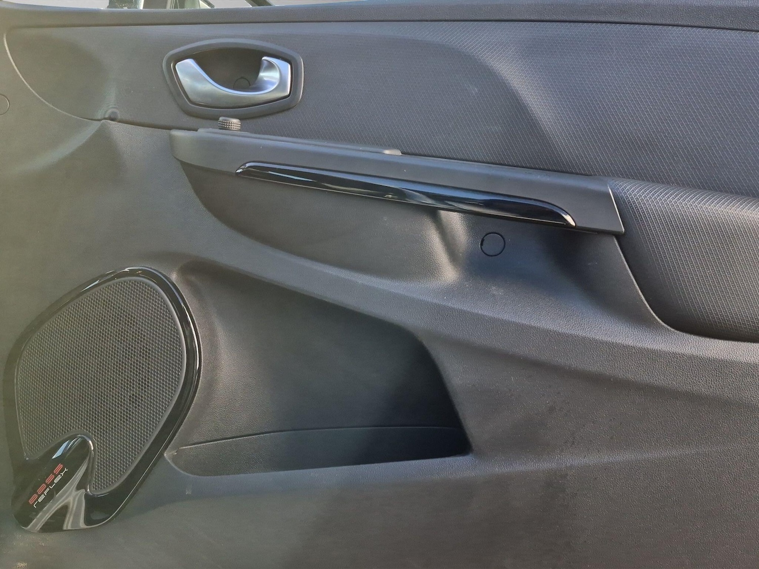 Used Renault Clio 2015 for sale - 77892184: Photo 25