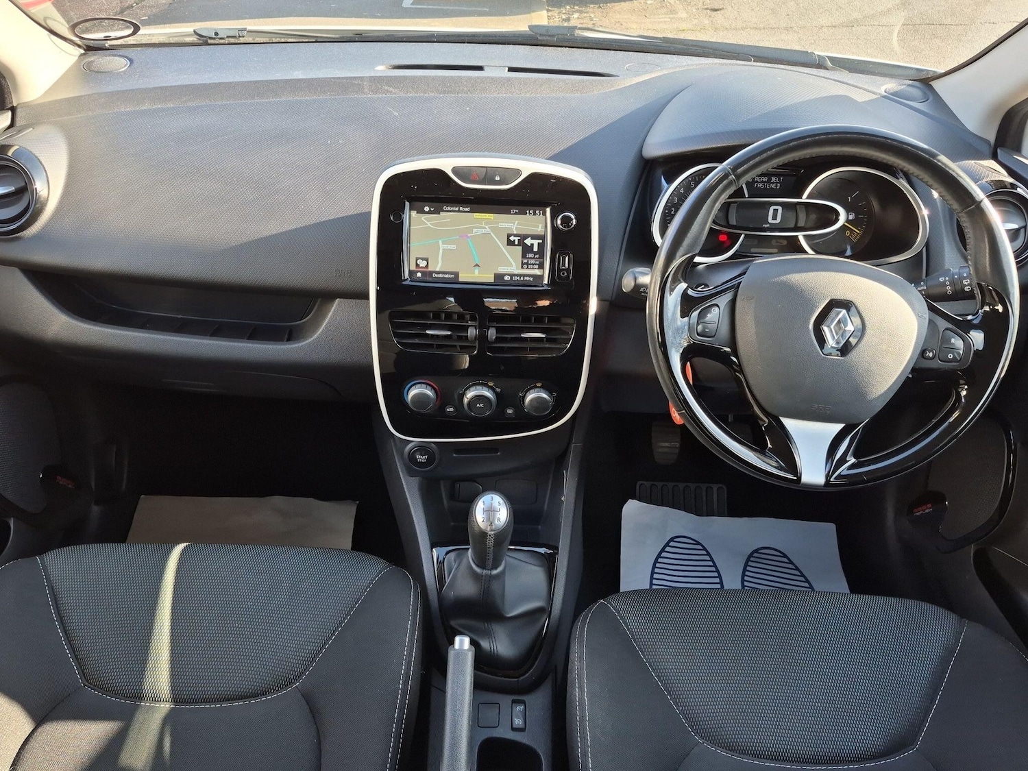 Used Renault Clio 2015 for sale - 77892184: Photo 28
