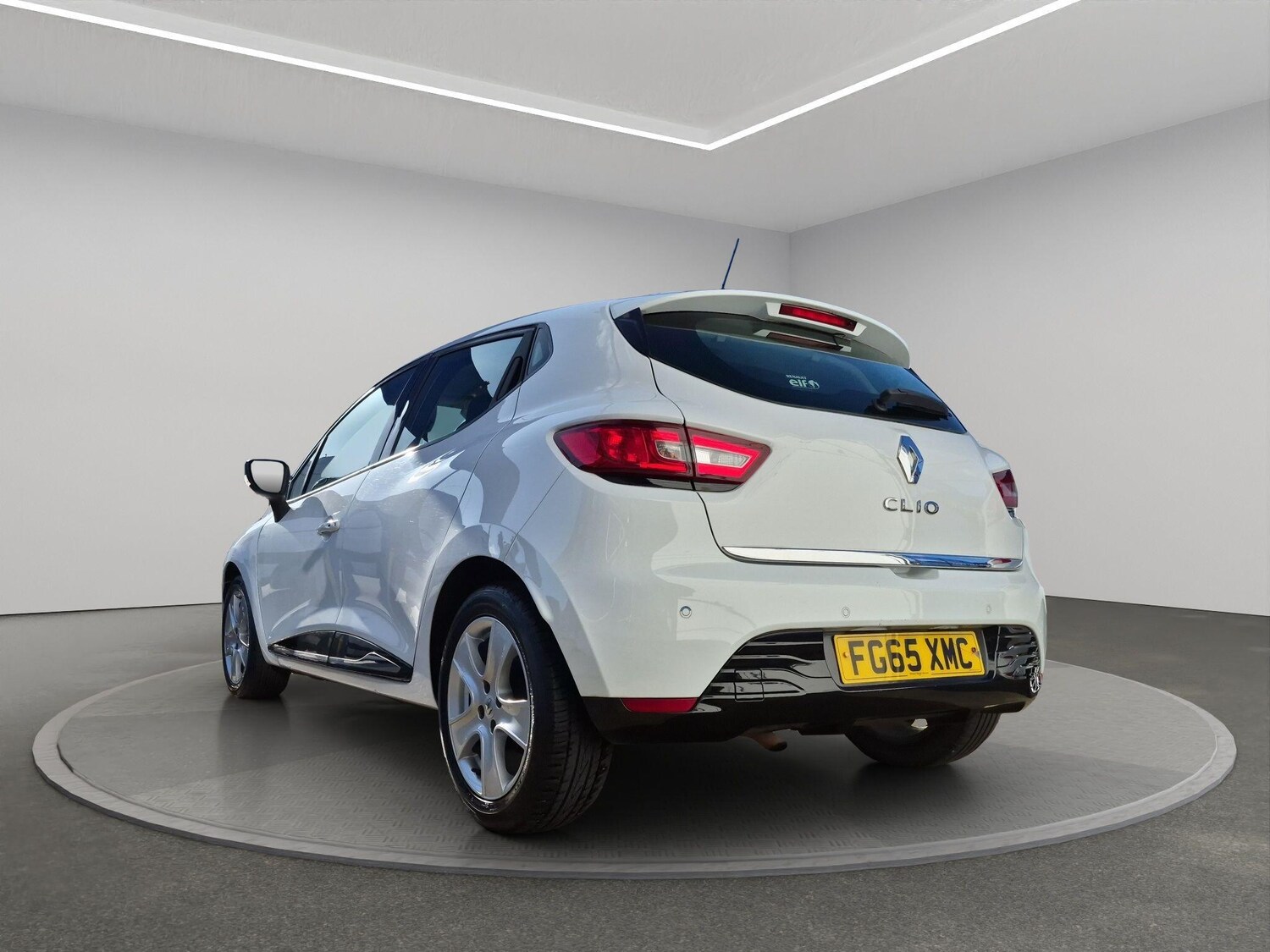 Used Renault Clio 2015 for sale - 77892184: Photo 3