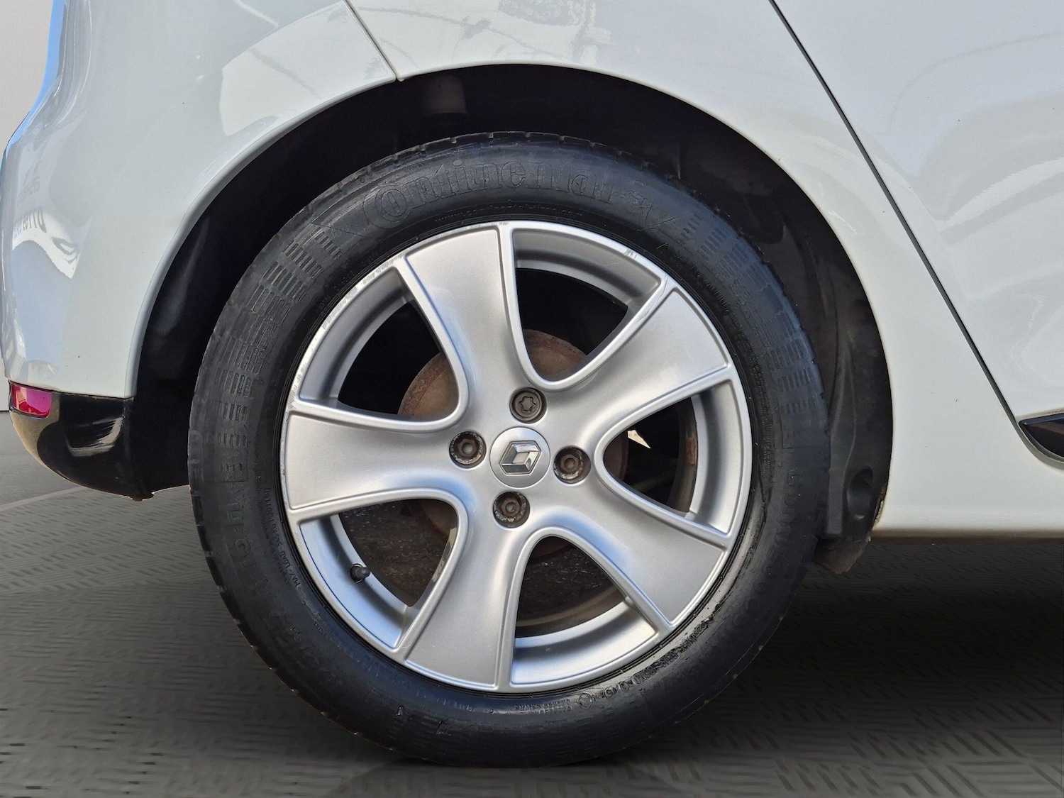 Used Renault Clio 2015 for sale - 77892184: Photo 33