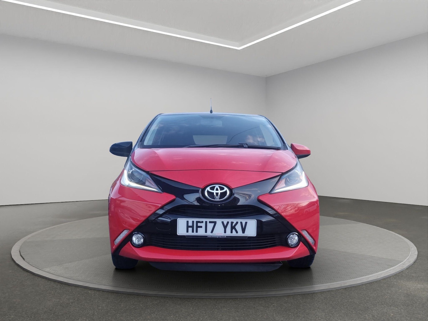 Used Toyota AYGO 2017 for sale - 77439982: Photo 2
