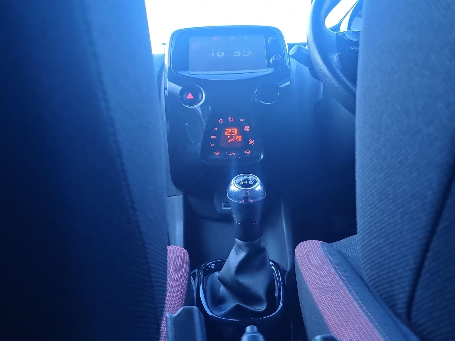 Used Toyota AYGO 2017 for sale - 77439982: Photo 31