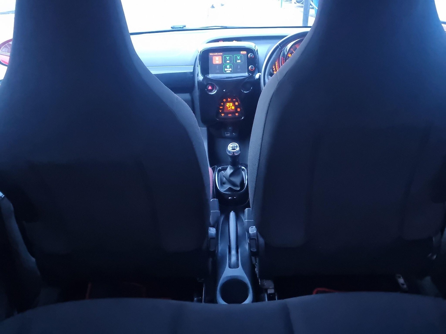 Used Toyota AYGO 2017 for sale - 77439982: Photo 32