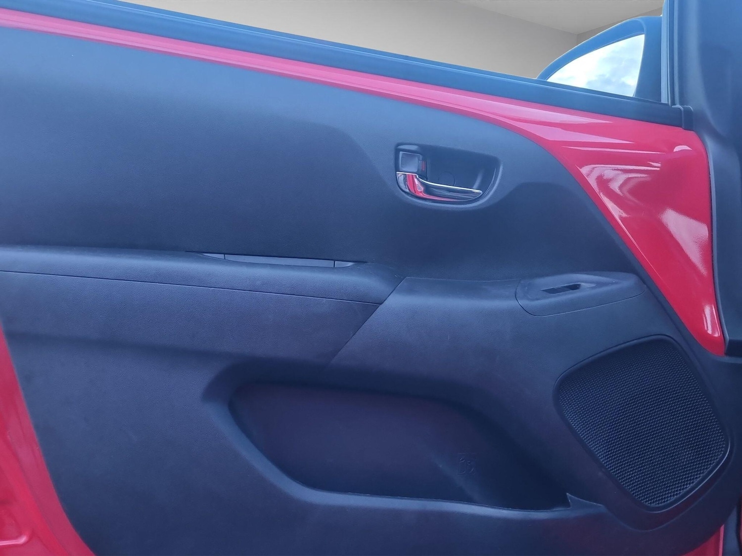 Used Toyota AYGO 2017 for sale - 77439982: Photo 35