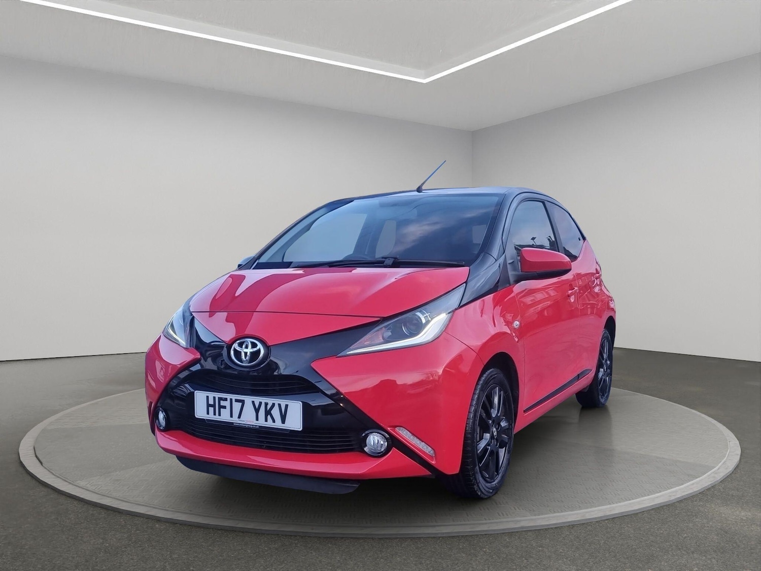 Used Toyota AYGO 2017 for sale - 77439982: Photo 4