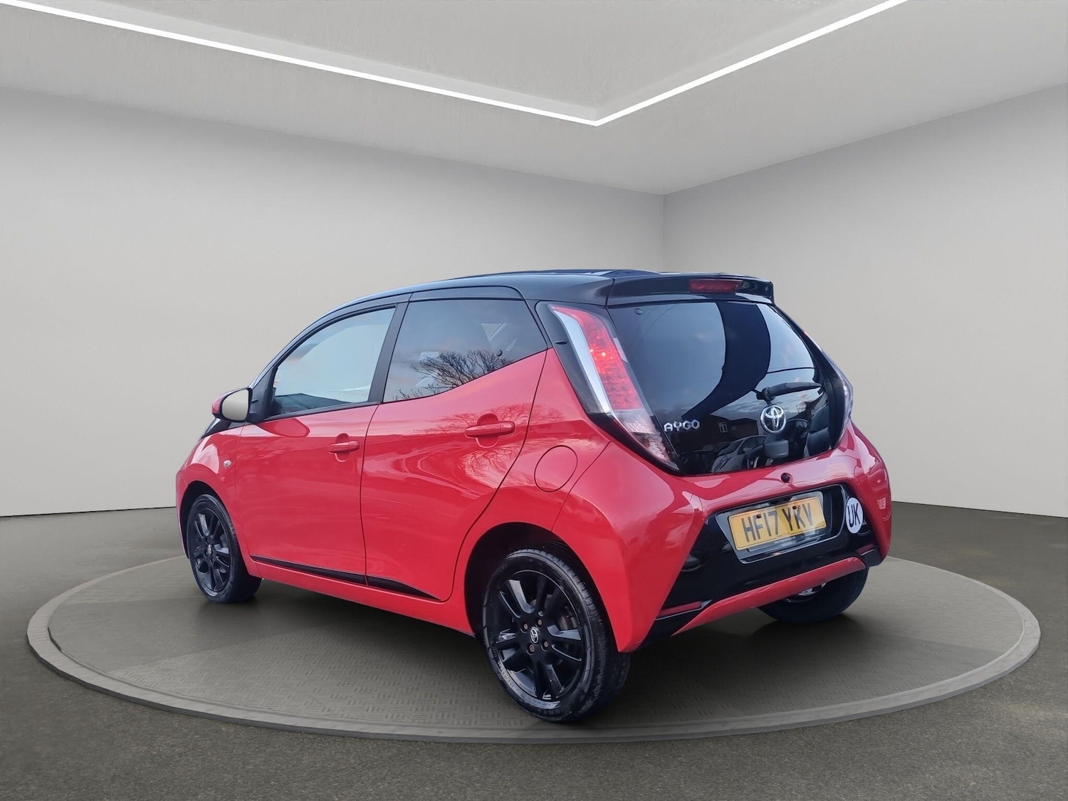 Used Toyota AYGO 2017 for sale - 77439982: Photo 5