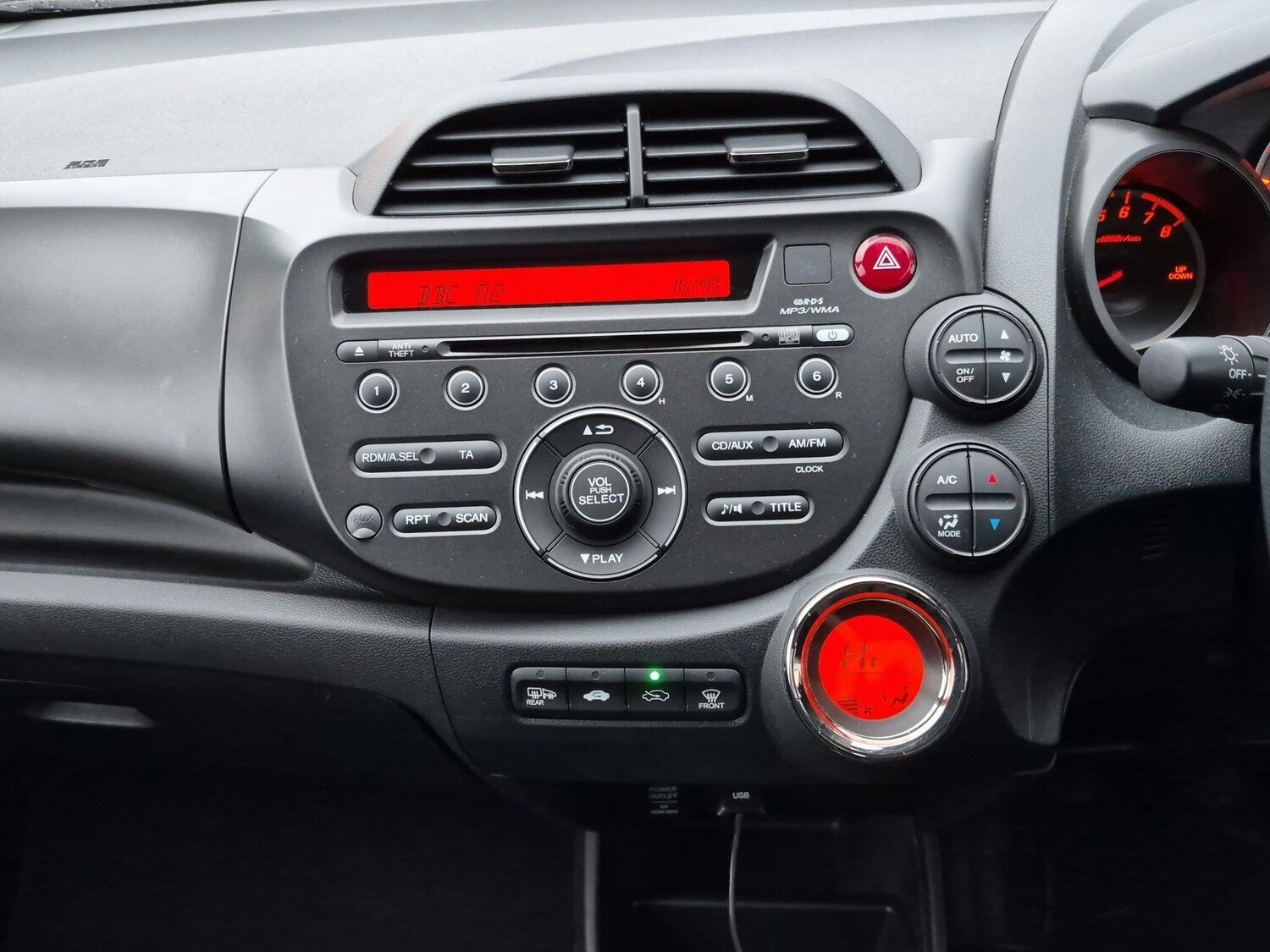 Used Honda Jazz 2014 for sale - 78158295: Photo 34