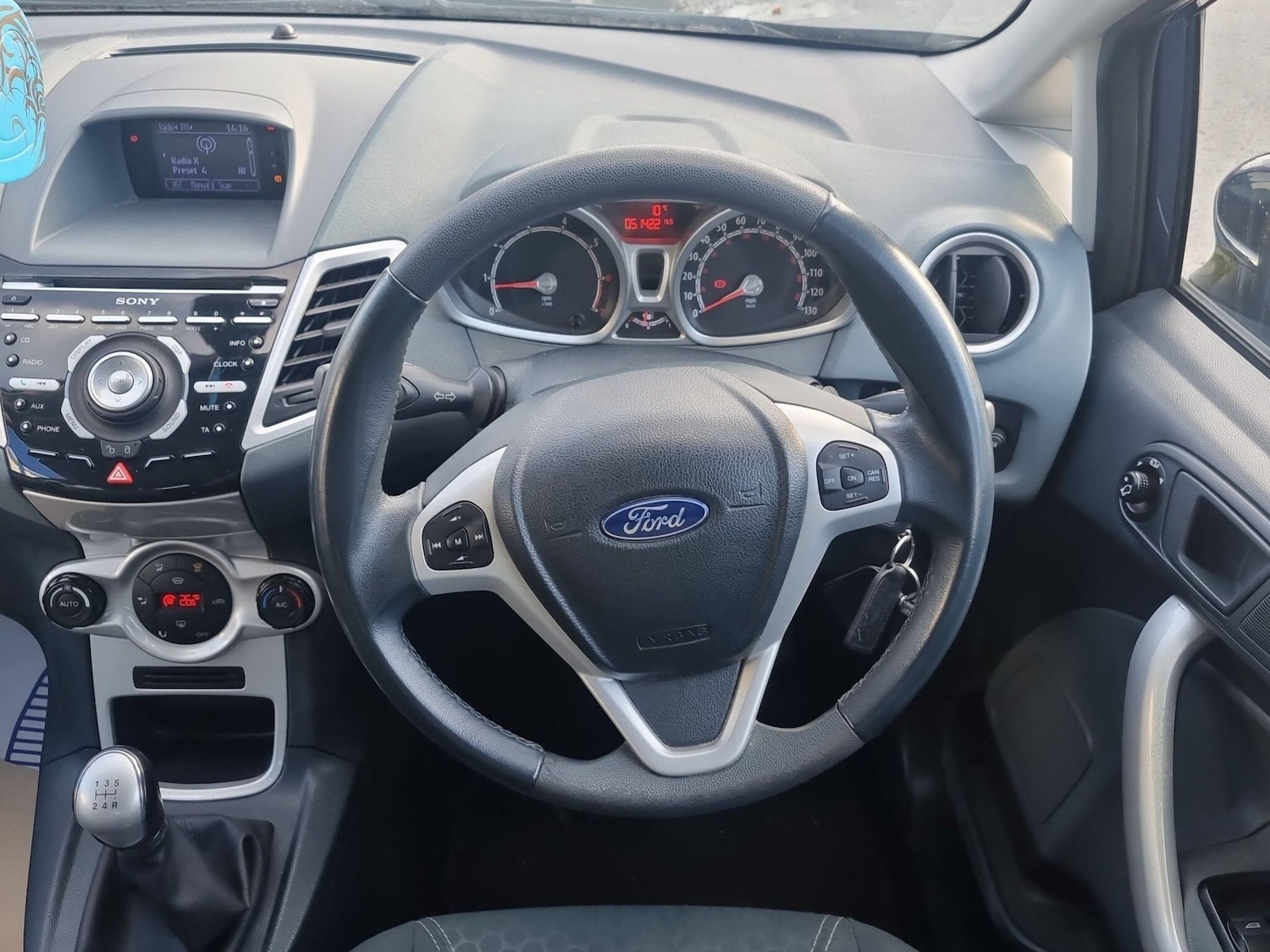 Used Ford Fiesta 2011 for sale - 77343874: Photo 29