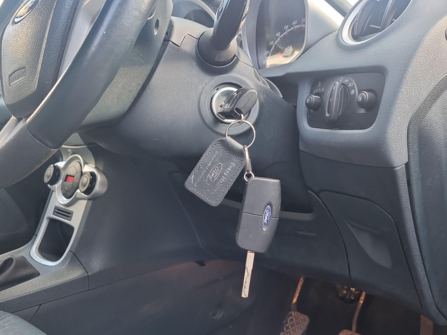 Used Ford Fiesta 2011 for sale - 77343874: Photo 35