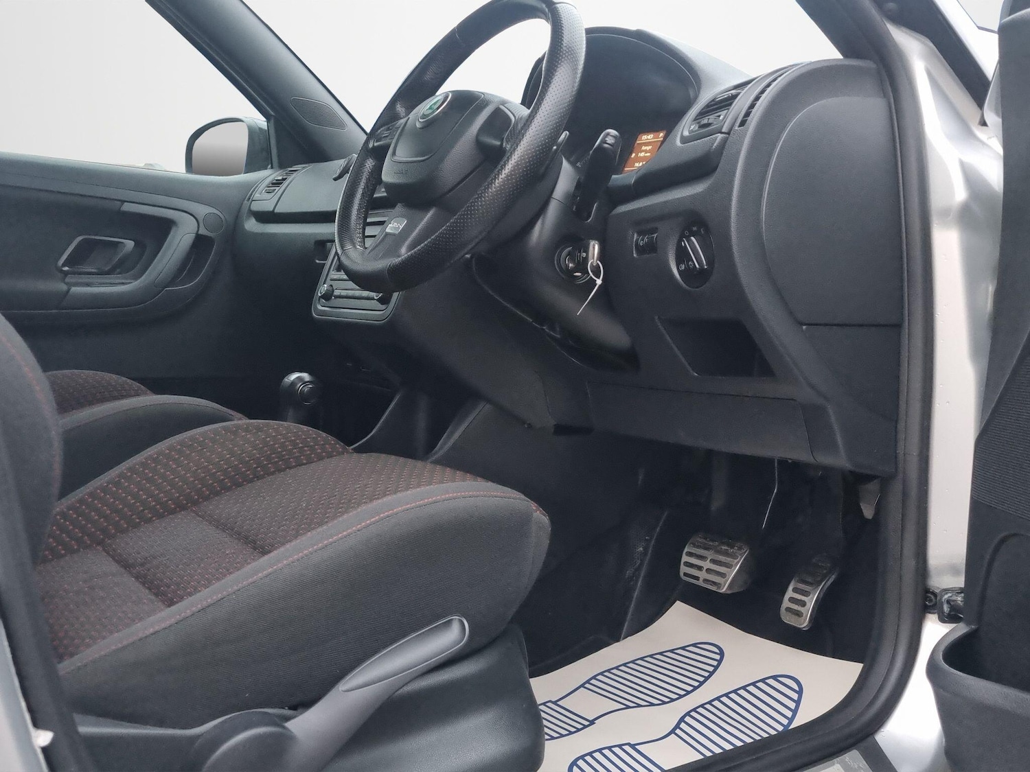 Used Skoda Fabia 2011 for sale - 77343834: Photo 15