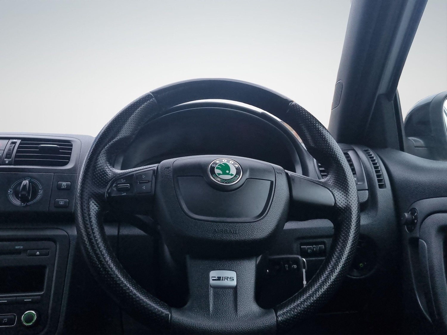 Used Skoda Fabia 2011 for sale - 77343834: Photo 43