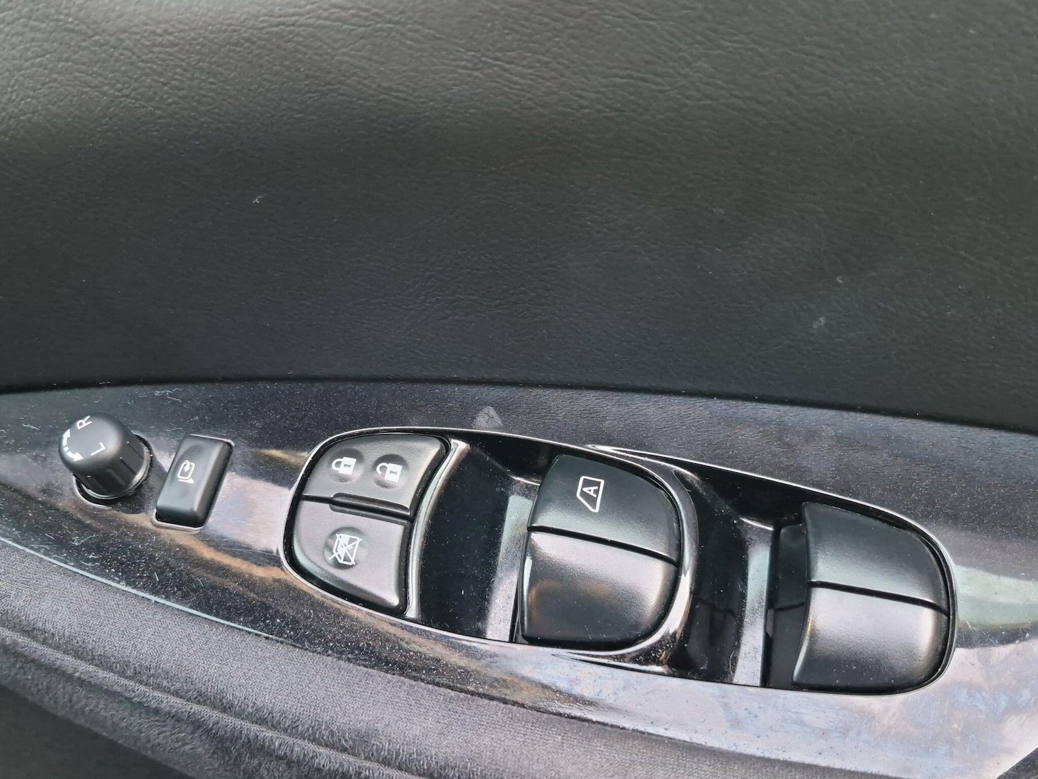 Used Nissan Leaf 2017 for sale - 77970491: Photo 26