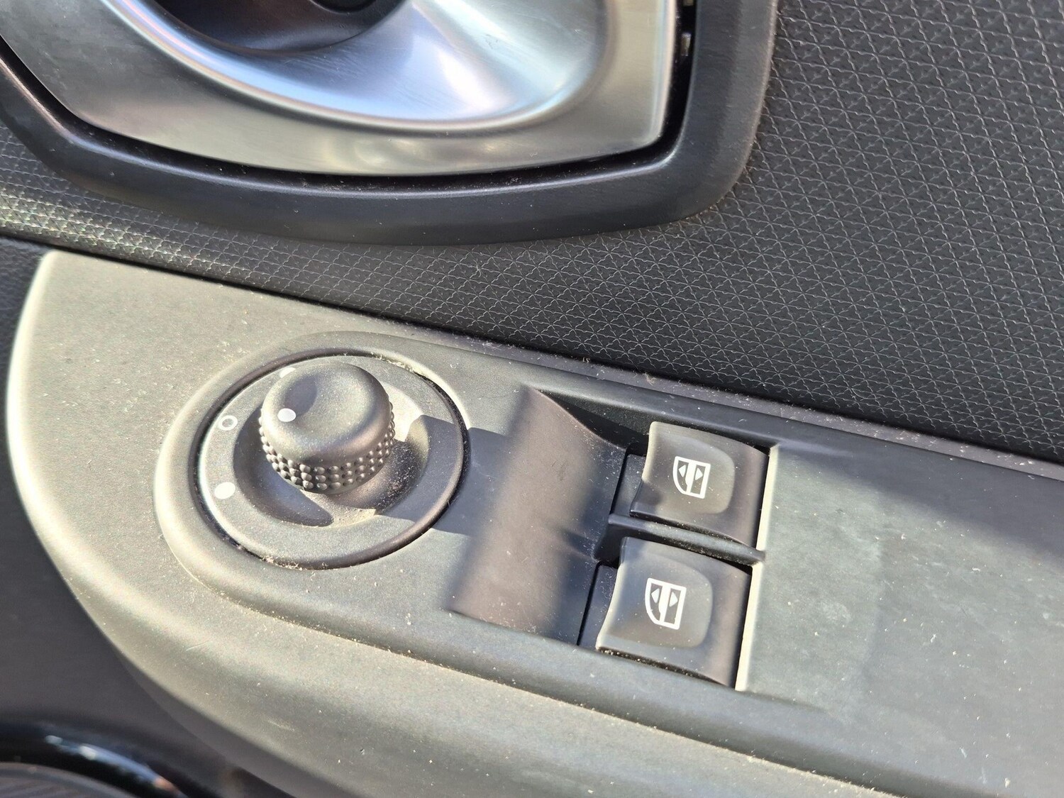 Used Renault Clio 2015 for sale - 78158298: Photo 26