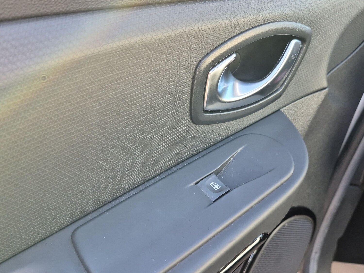 Used Renault Clio 2015 for sale - 78158298: Photo 30