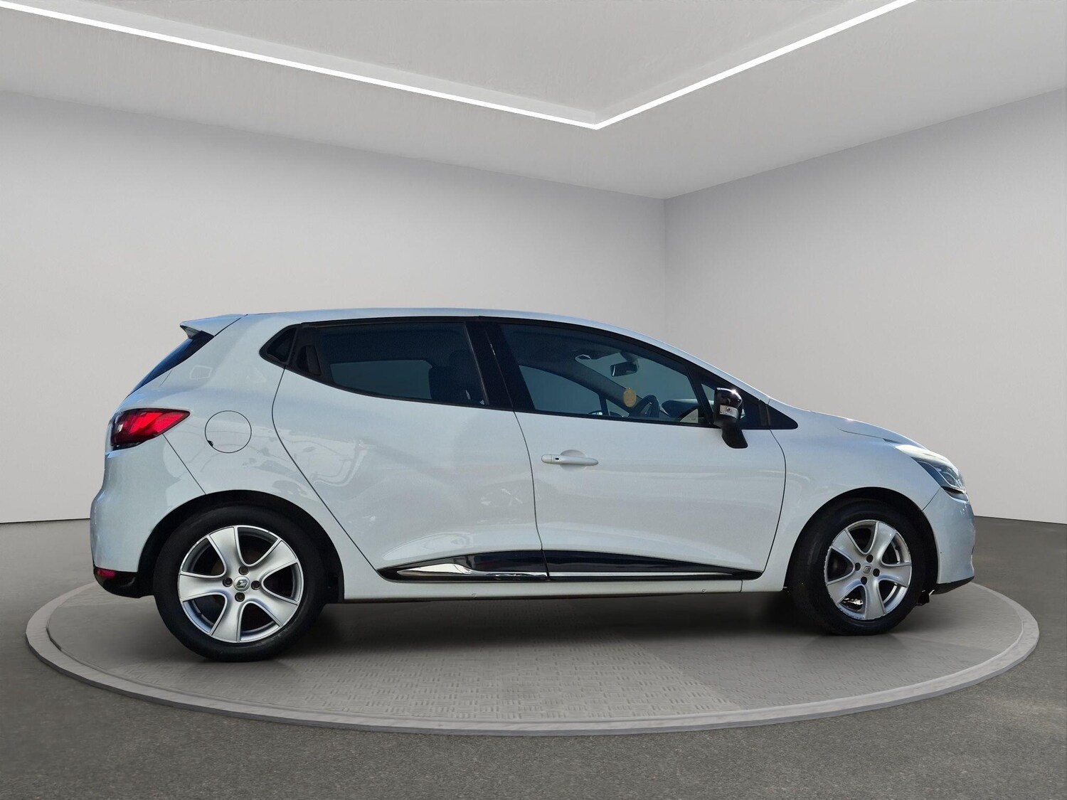 Used Renault Clio 2015 for sale - 78158298: Photo 7