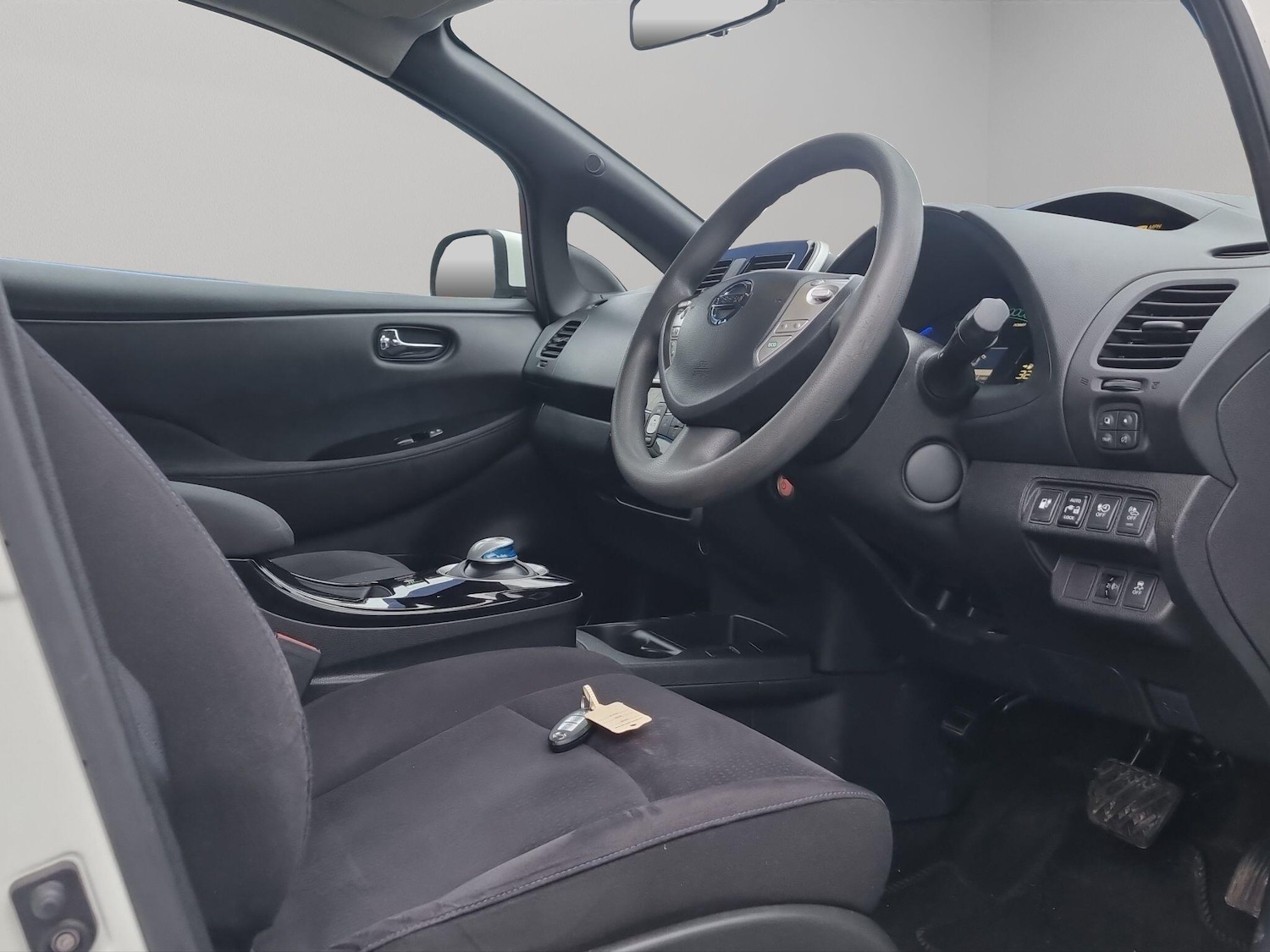 Used Nissan Leaf 2017 for sale - 77511448: Photo 11