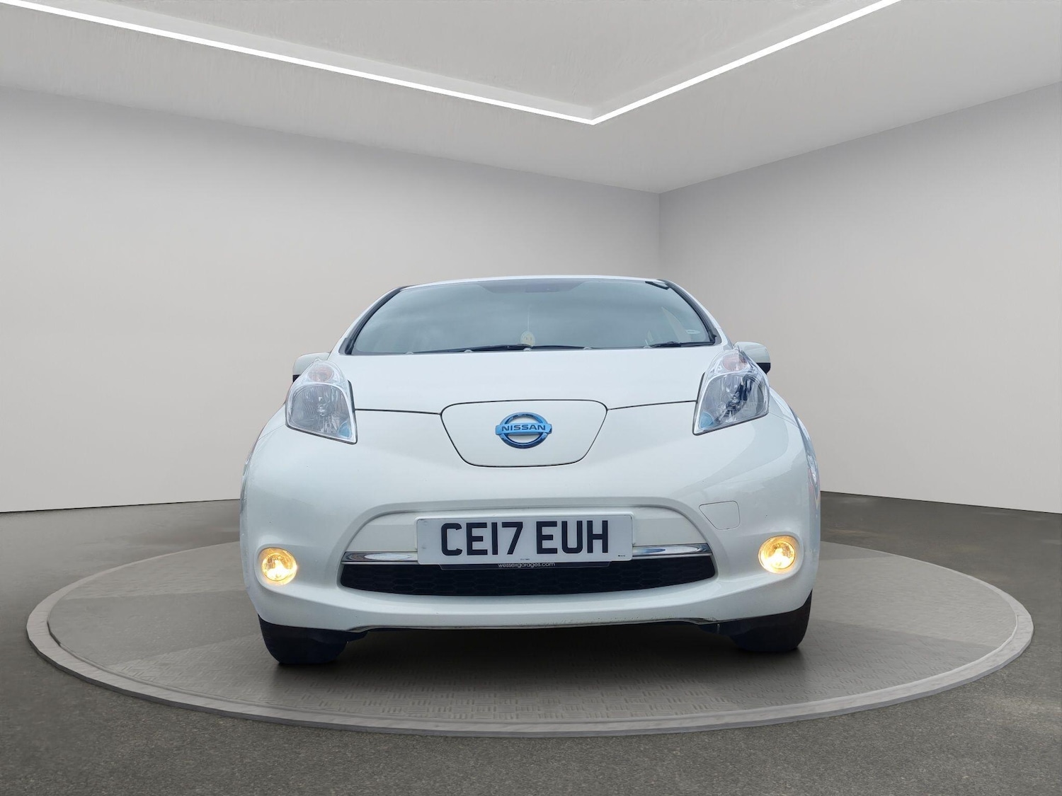 Used Nissan Leaf 2017 for sale - 77511448: Photo 2