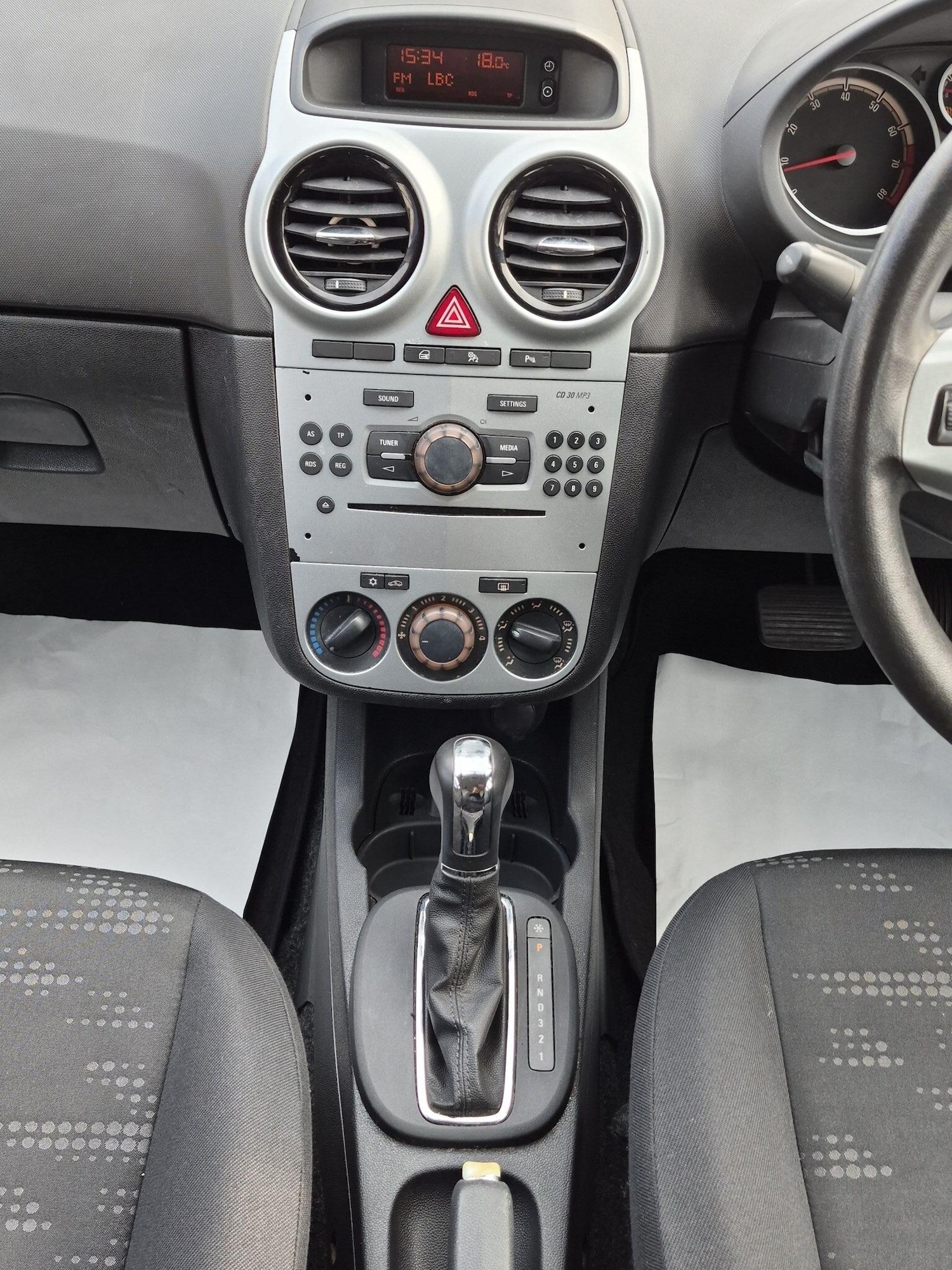 Used Vauxhall Corsa 2014 for sale - 77993344: Photo 11