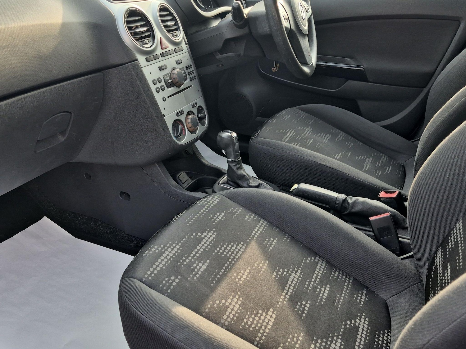 Used Vauxhall Corsa 2014 for sale - 77993344: Photo 36