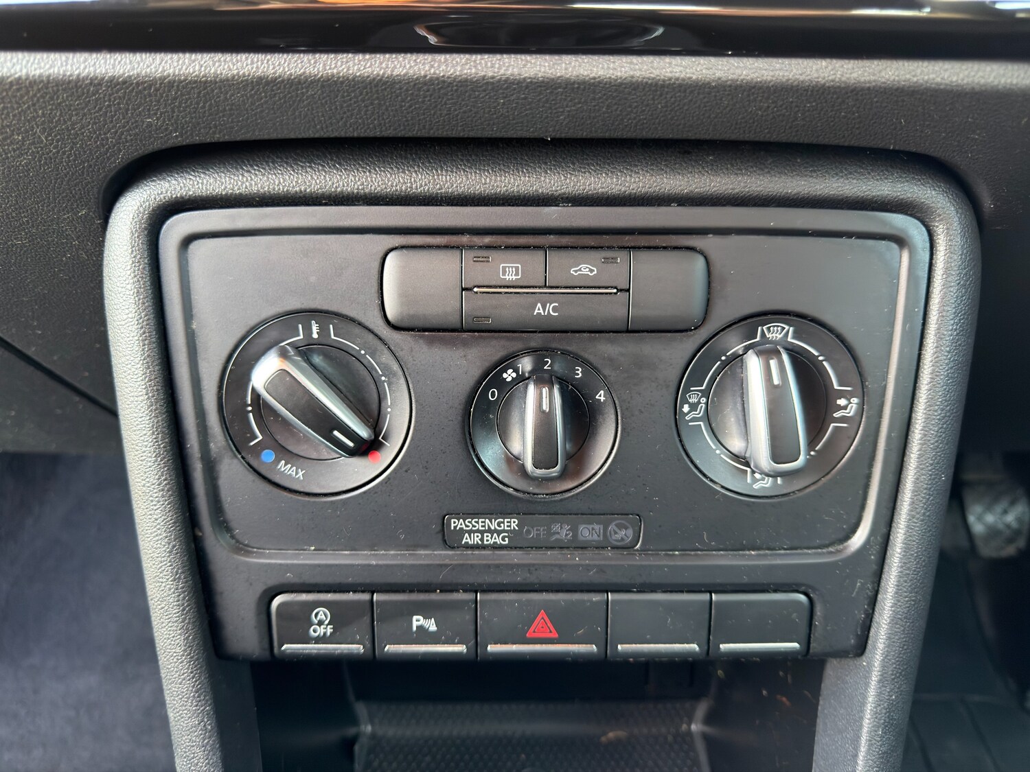 Used Volkswagen Beetle 2014 for sale - 77590035: Photo 14