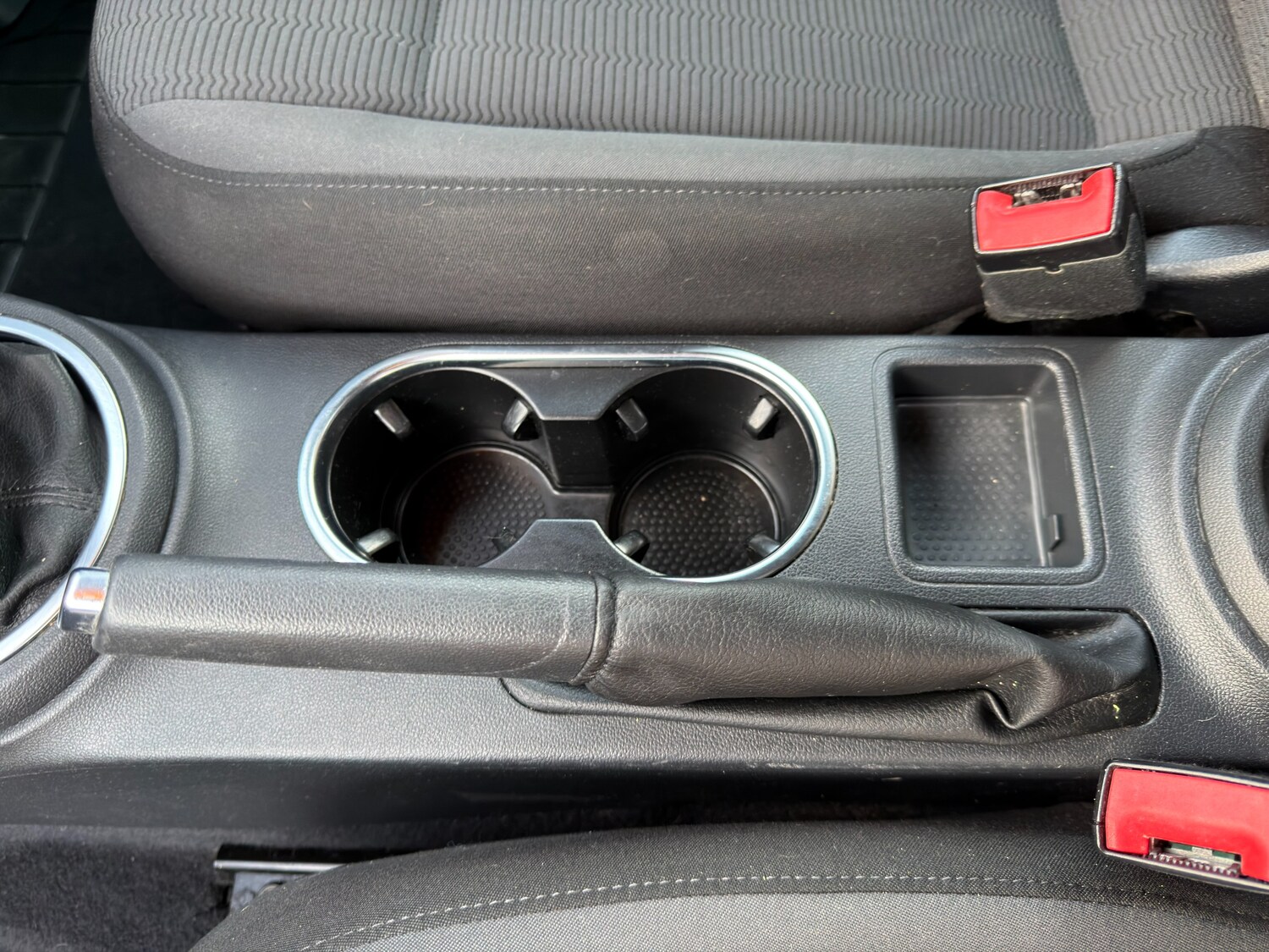 Used Volkswagen Beetle 2014 for sale - 77590035: Photo 17