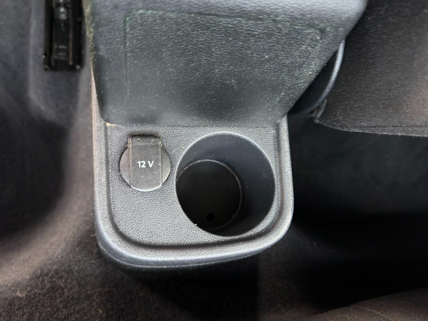 Used Volkswagen Beetle 2014 for sale - 77590035: Photo 24