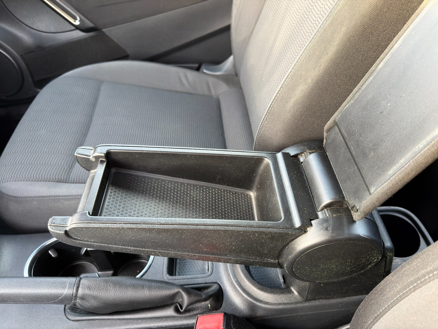 Used Volkswagen Beetle 2014 for sale - 77590035: Photo 26