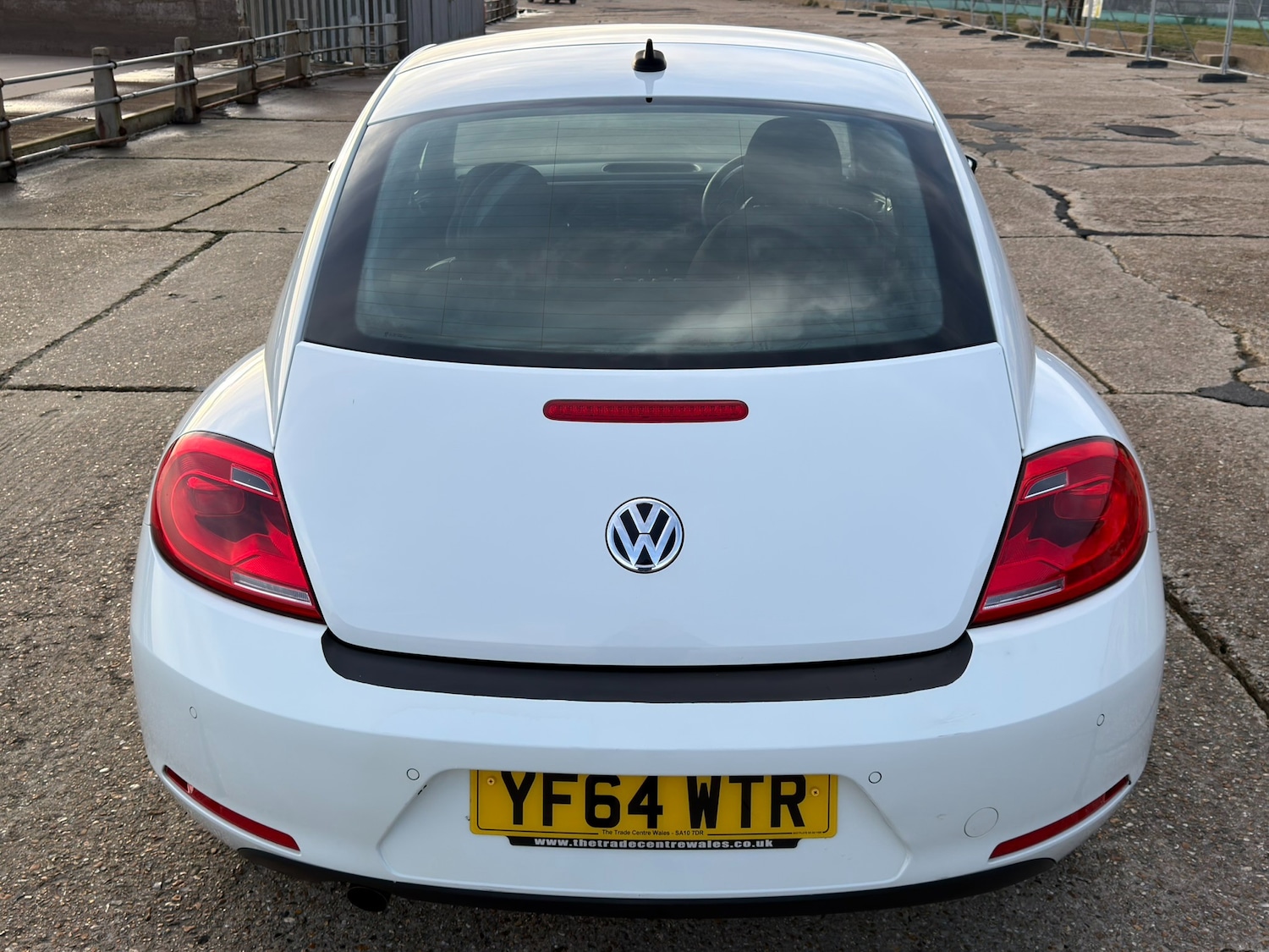 Used Volkswagen Beetle 2014 for sale - 77590035: Photo 5