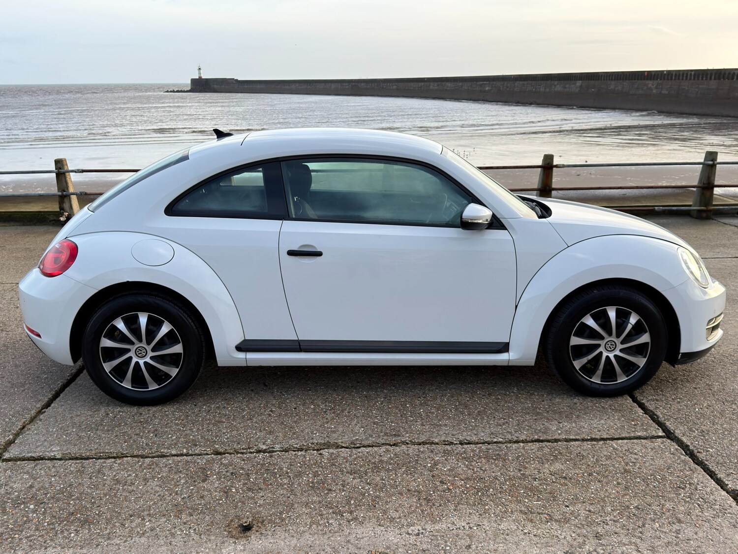 Used Volkswagen Beetle 2014 for sale - 77590035: Photo 7