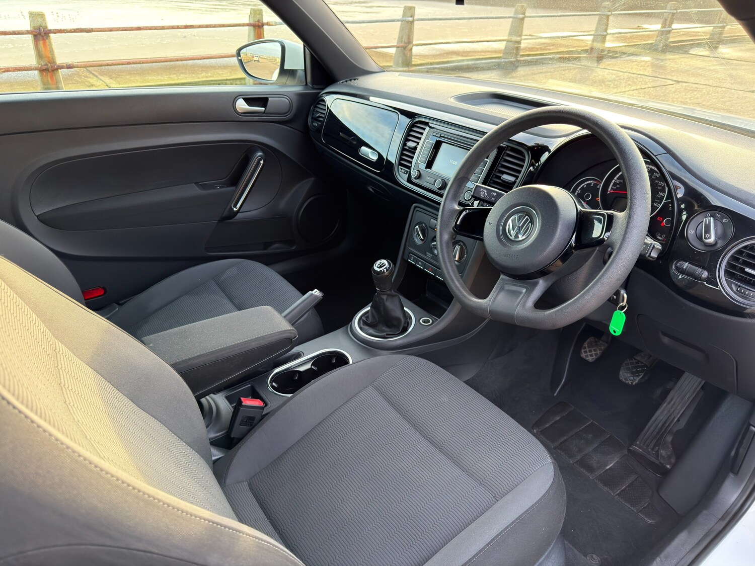 Used Volkswagen Beetle 2014 for sale - 77590035: Photo 9