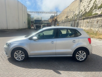 Used Volkswagen Polo 2014 for sale - 77590025: Photo