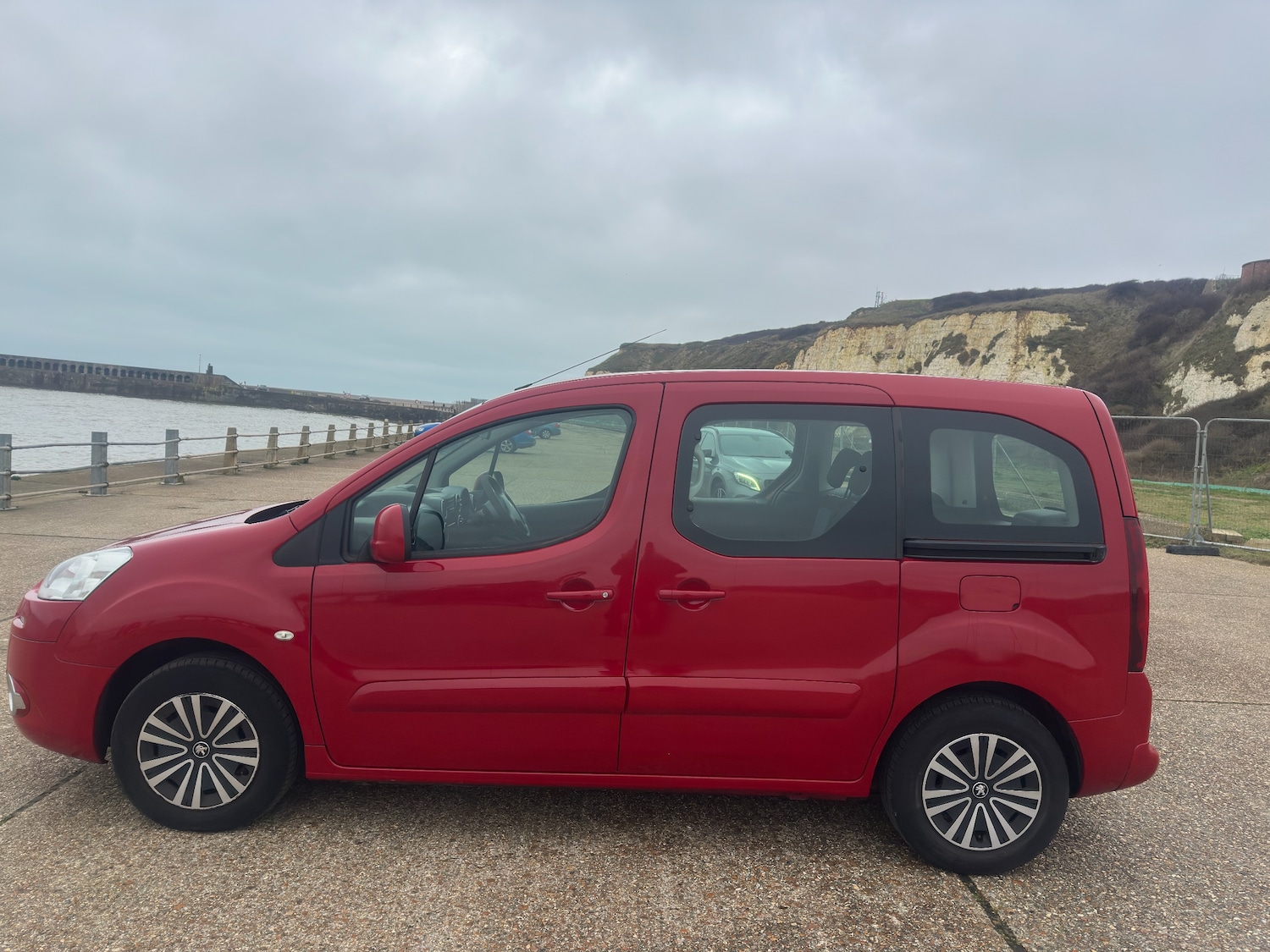 Used Peugeot Partner Tepee 2014 for sale - 77590036: Photo 3