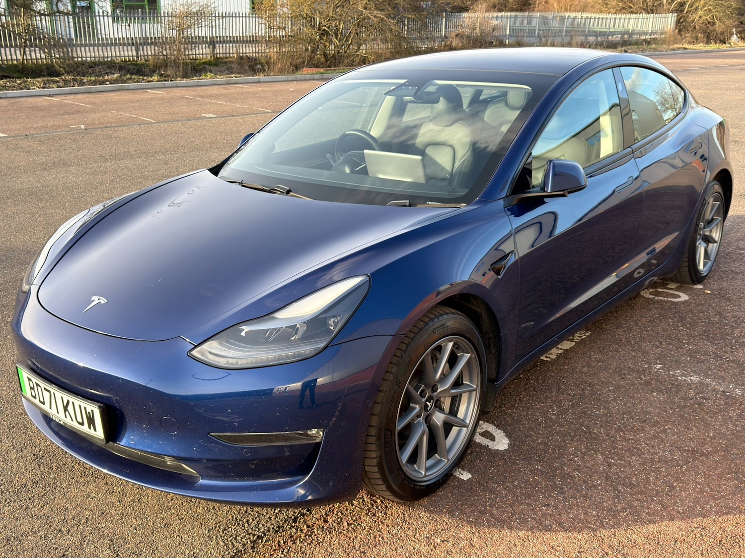 Used Tesla Model 3 2021 for sale - 77590040: Photo 2
