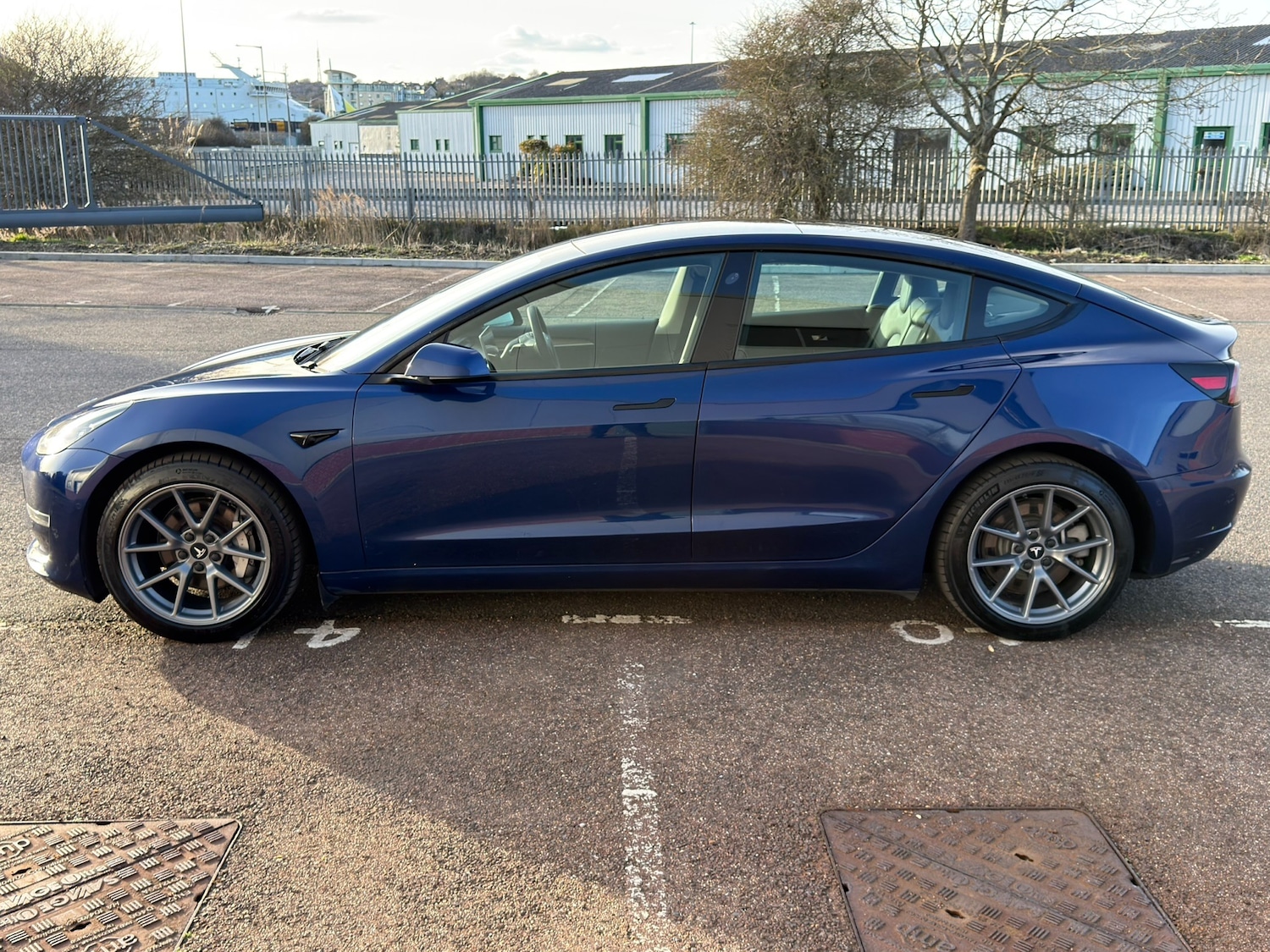 Used Tesla Model 3 2021 for sale - 77590040: Photo 3