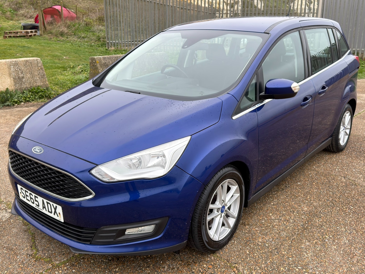 Used Ford Grand C-Max 2015 for sale - 78148984: Photo 2