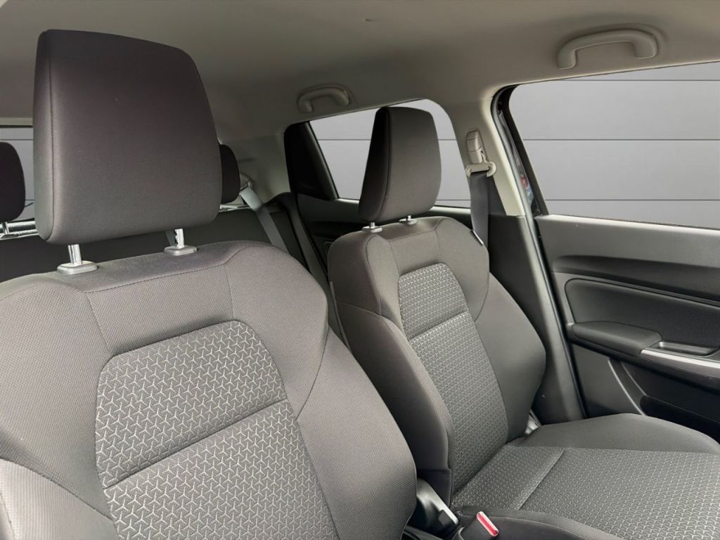 Used Suzuki Swift 2023 for sale - 77641905: Photo 11