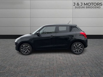 Used Suzuki Swift 2023 for sale - 77641905: Photo