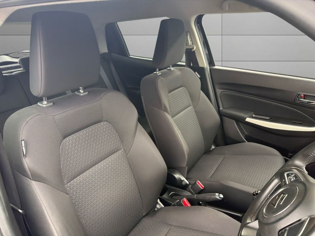 Used Suzuki Swift 2020 for sale - 77200602: Photo 11