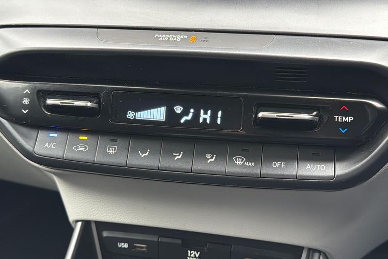 Used Hyundai i20 2023 for sale - 77685121: Photo 15