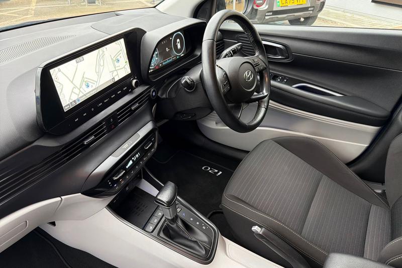 Used Hyundai i20 2023 for sale - 77685121: Photo 30